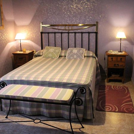 Camino Del Prado Guest House Santa Maria la Real de Nieva Exterior photo