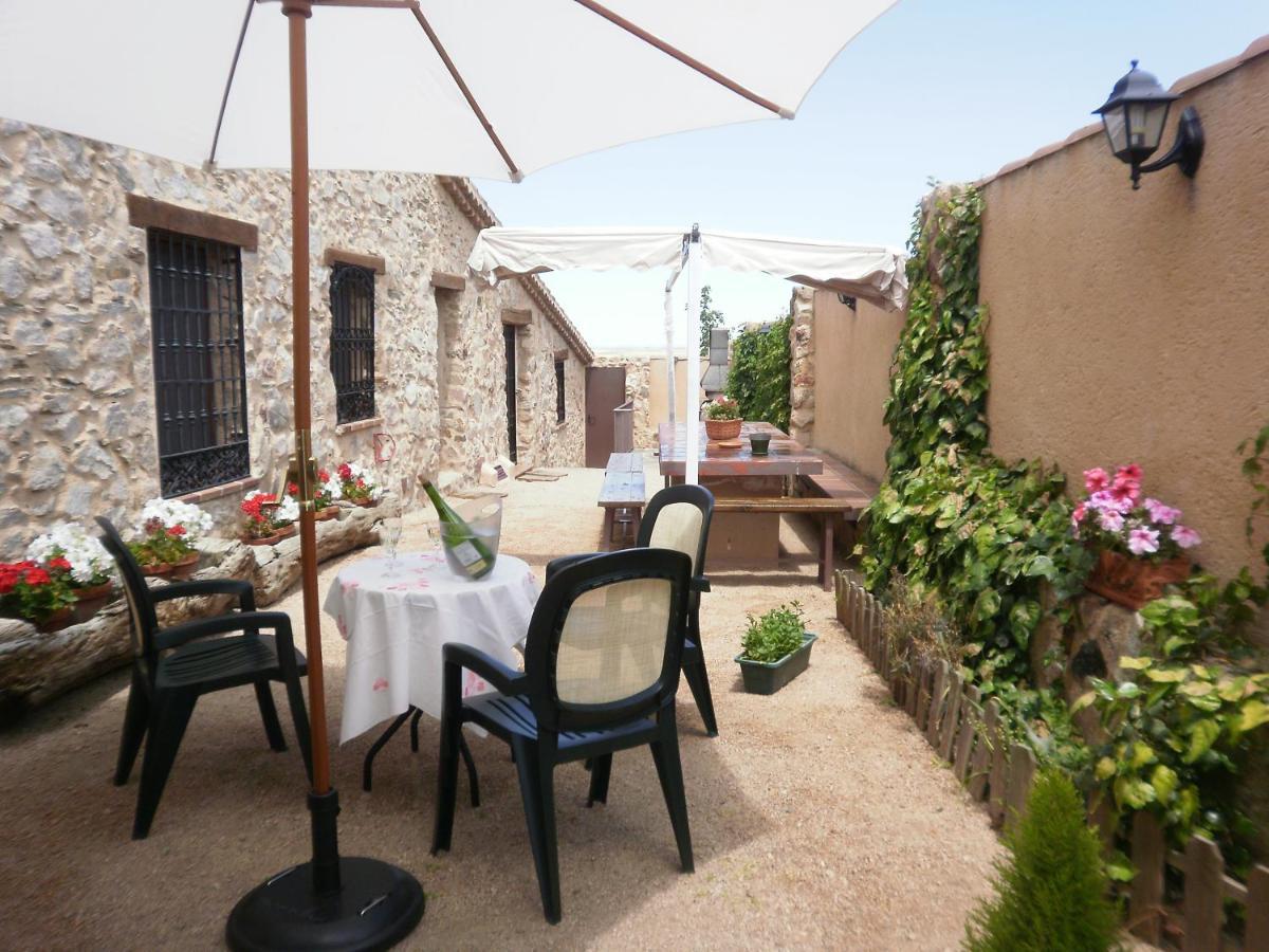 Camino Del Prado Guest House Santa Maria la Real de Nieva Exterior photo