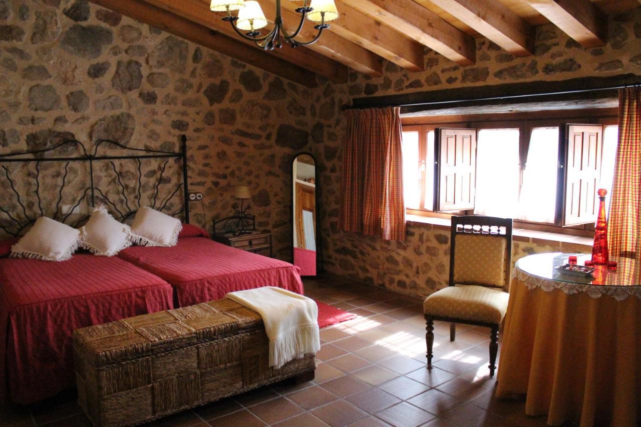Camino Del Prado Guest House Santa Maria la Real de Nieva Exterior photo