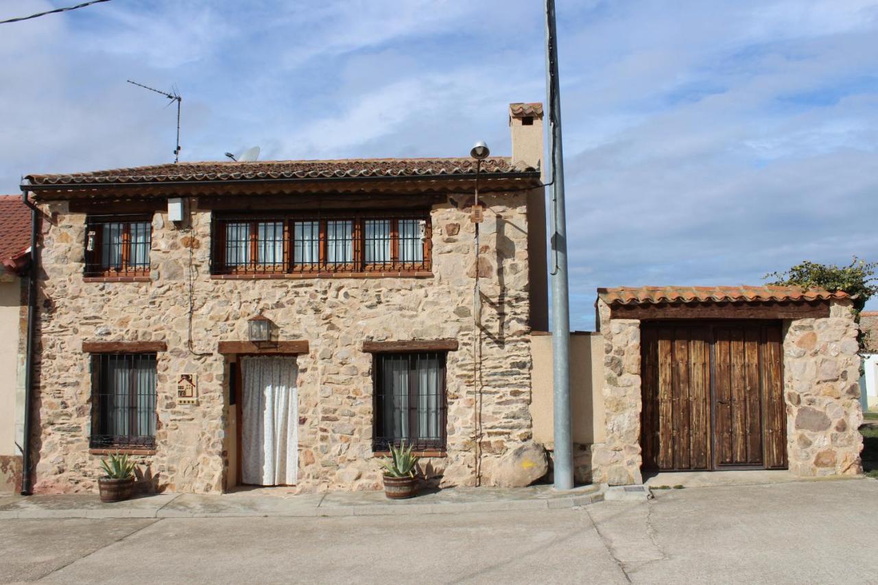 Camino Del Prado Guest House Santa Maria la Real de Nieva Exterior photo